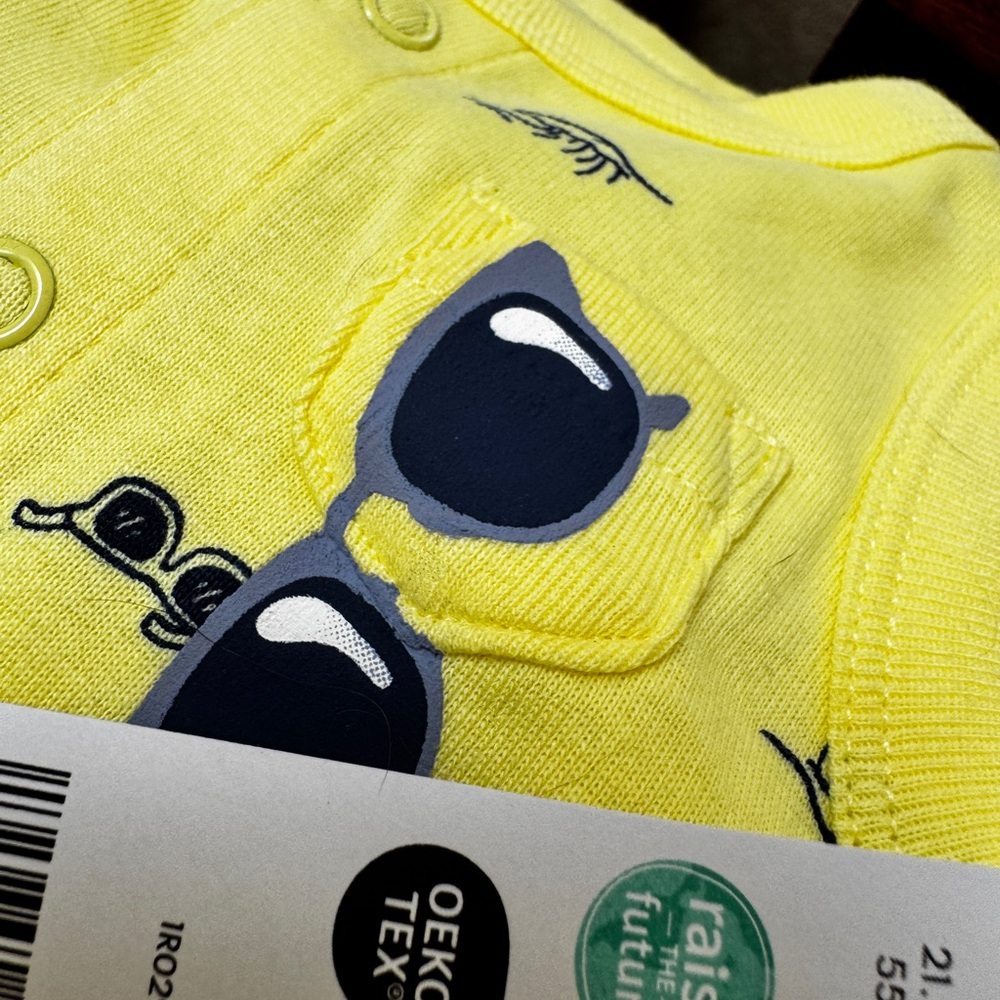 NWT NEW CARTER’S Yellow Baby Romper w Sunglasses Print SZ 3 months Snap Crotch - Picture 7 of 7
